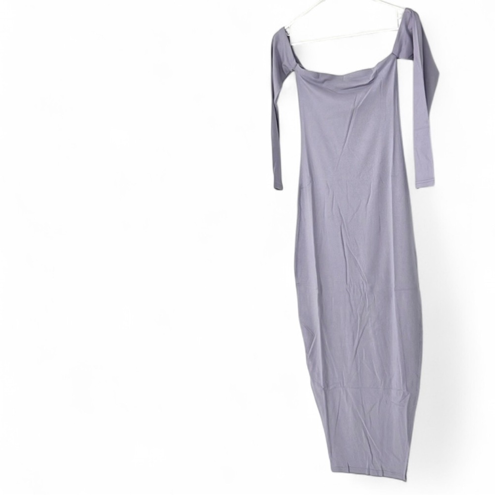 Finesse NWOT women’s small body con off shoulder dress